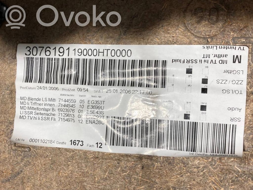 Apšuvums aizmugurējām durvīm