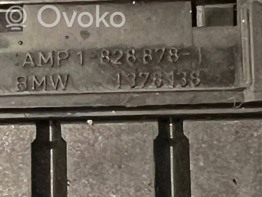 Dzinēja vadu instalācija