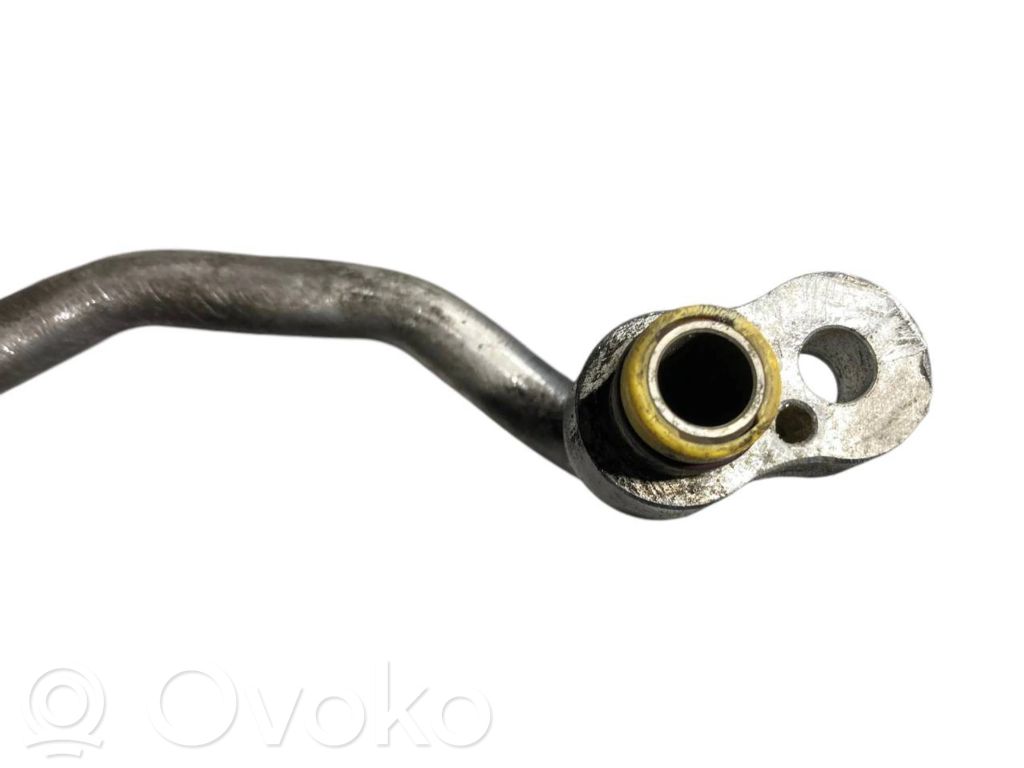 Air conditioner pipe(s) / hose(s)