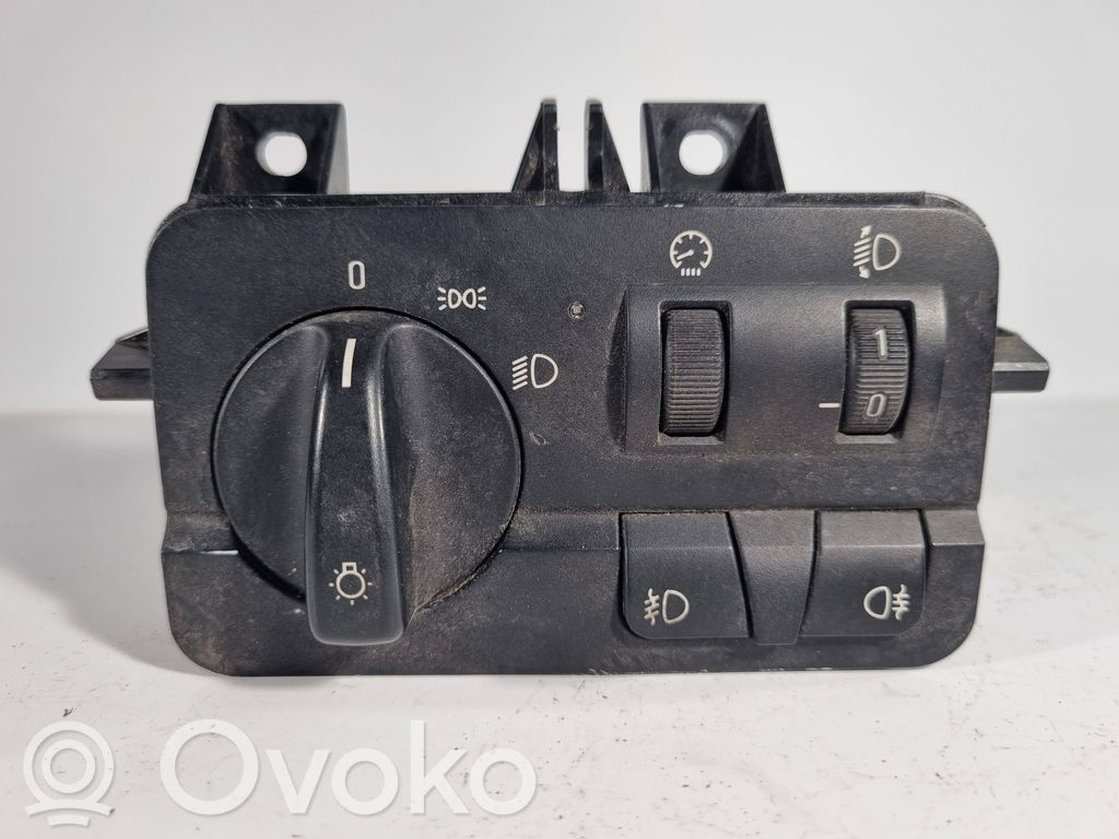 Headlight switch