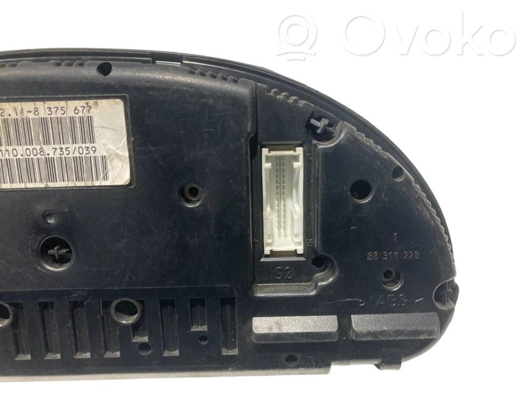 Speedometer (in the instrument panel)
