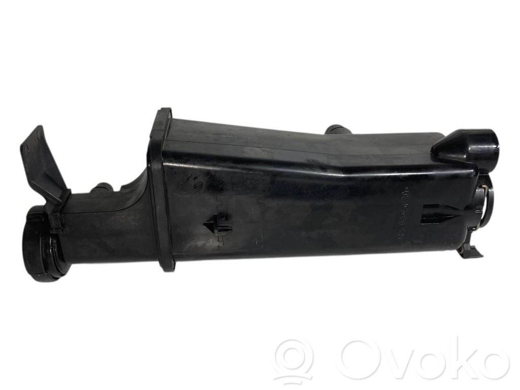 Расширительный бачок охлаждающей жидкости