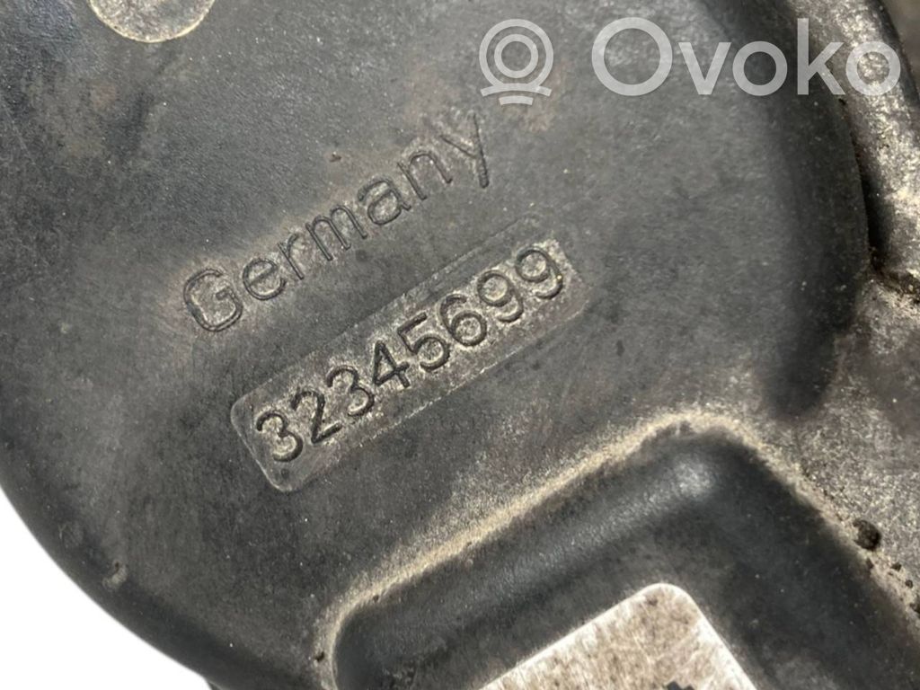 Rear caliper