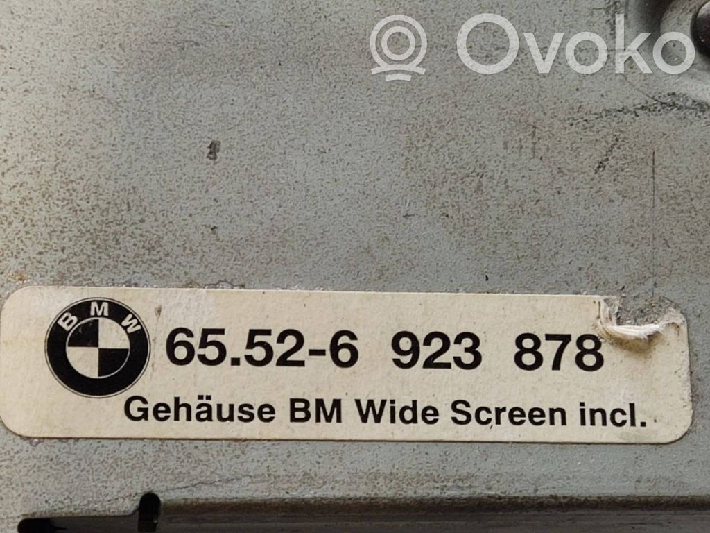 Radio / CD/DVD atskaņotājs / navigācija