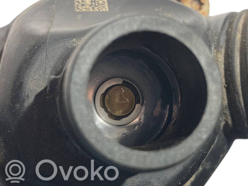 Thermostat / thermostat housing