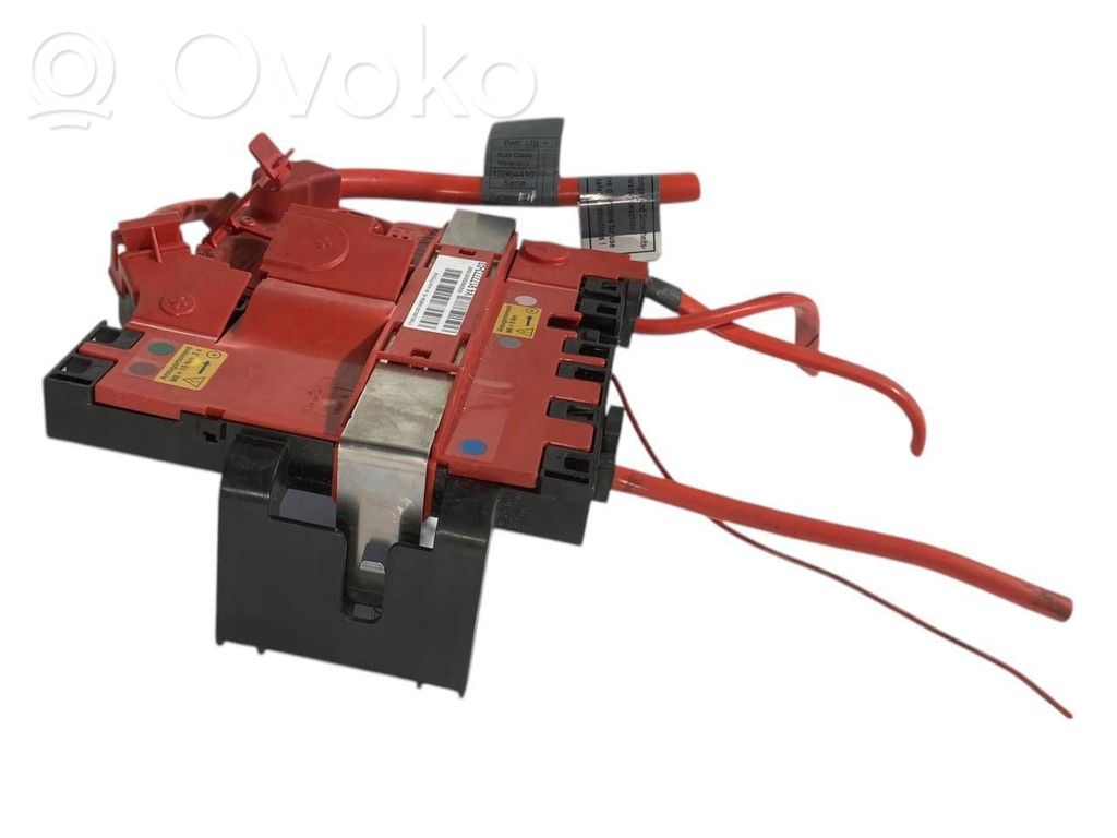 Positive wire connection assembly