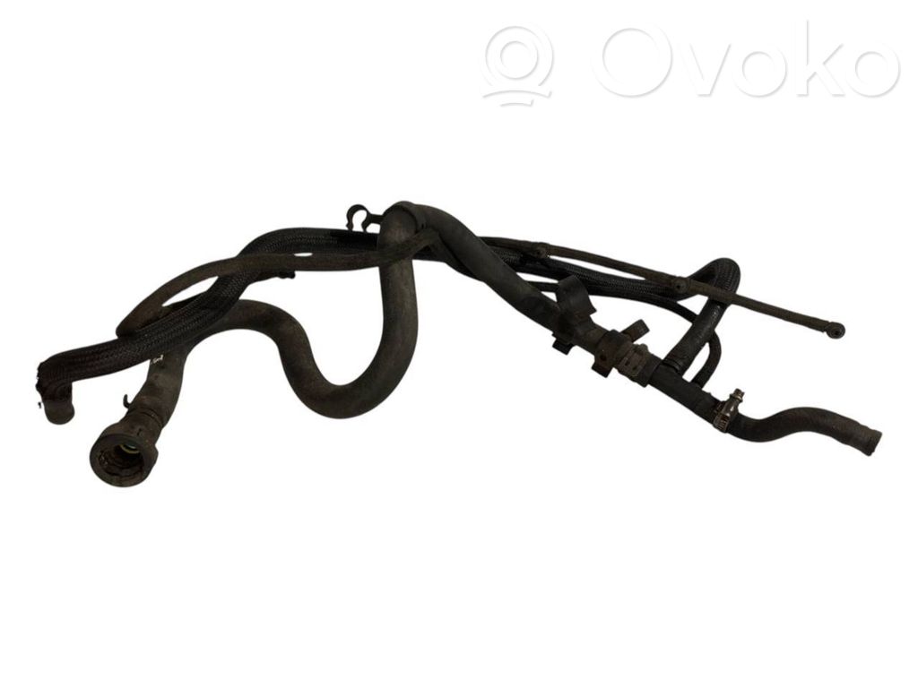 Degvielas caurulīte (-es)