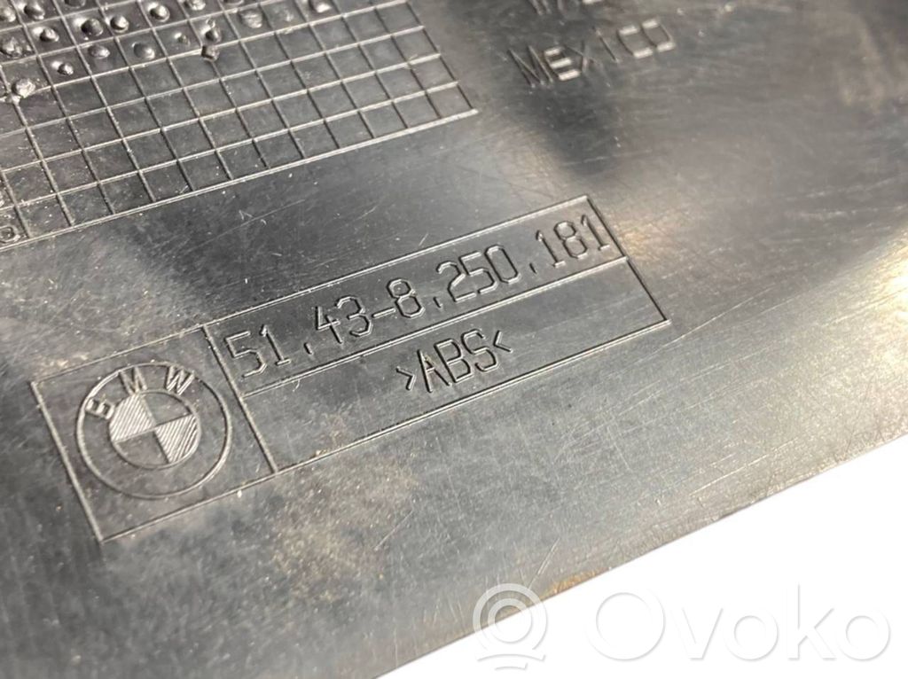 Kāju zonas sānu dekoratīvā apdare