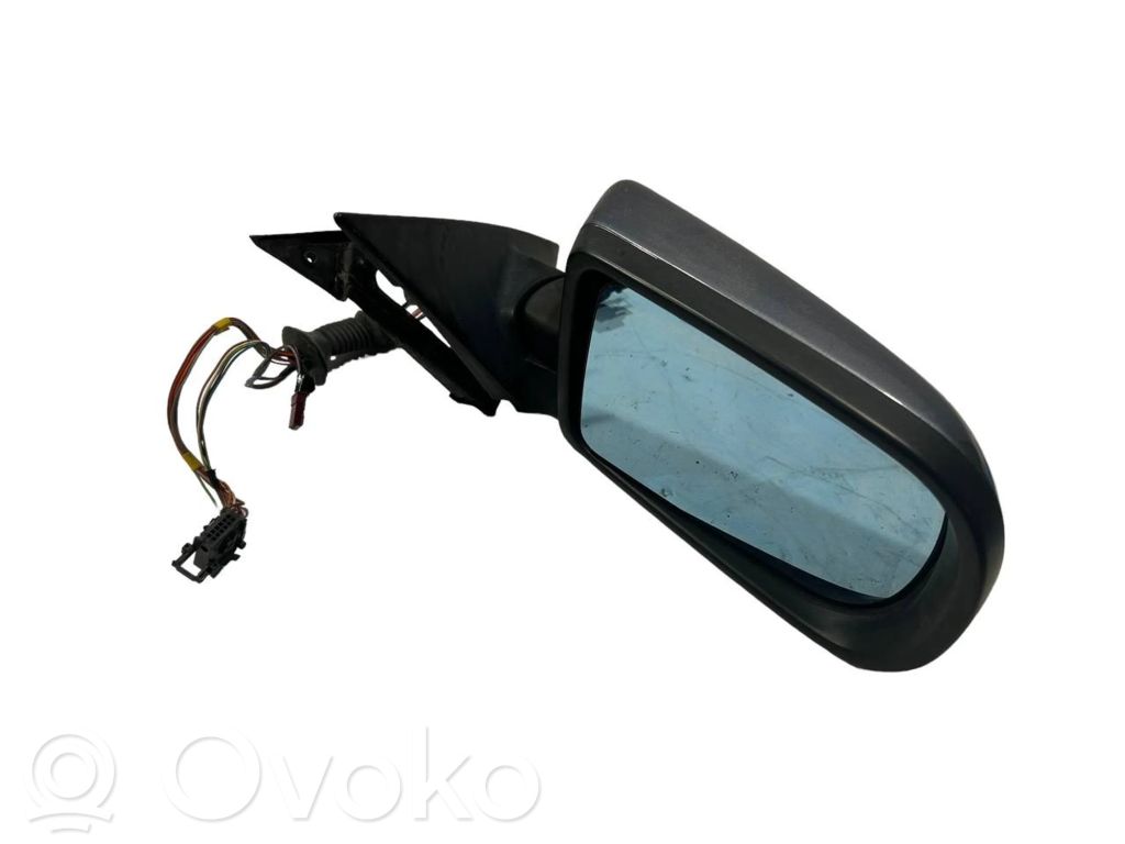 Mirror (electrically controlled)