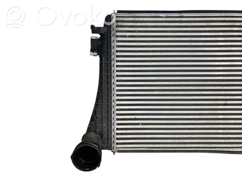 Starpdzesētāja radiators