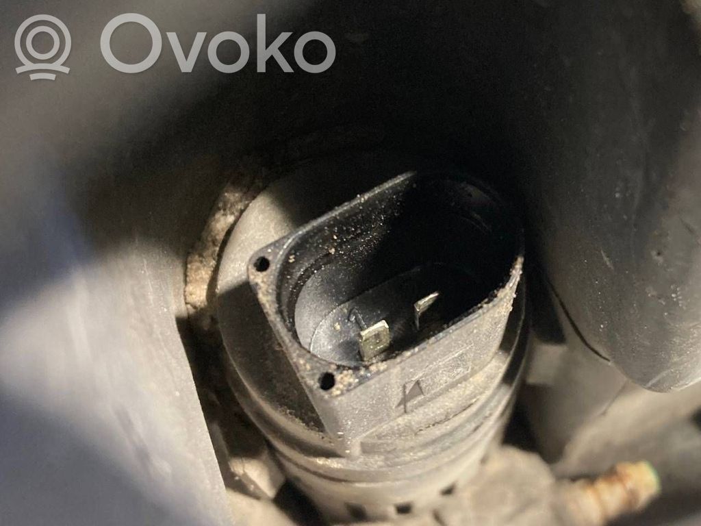 Бачок для жидкости для окон