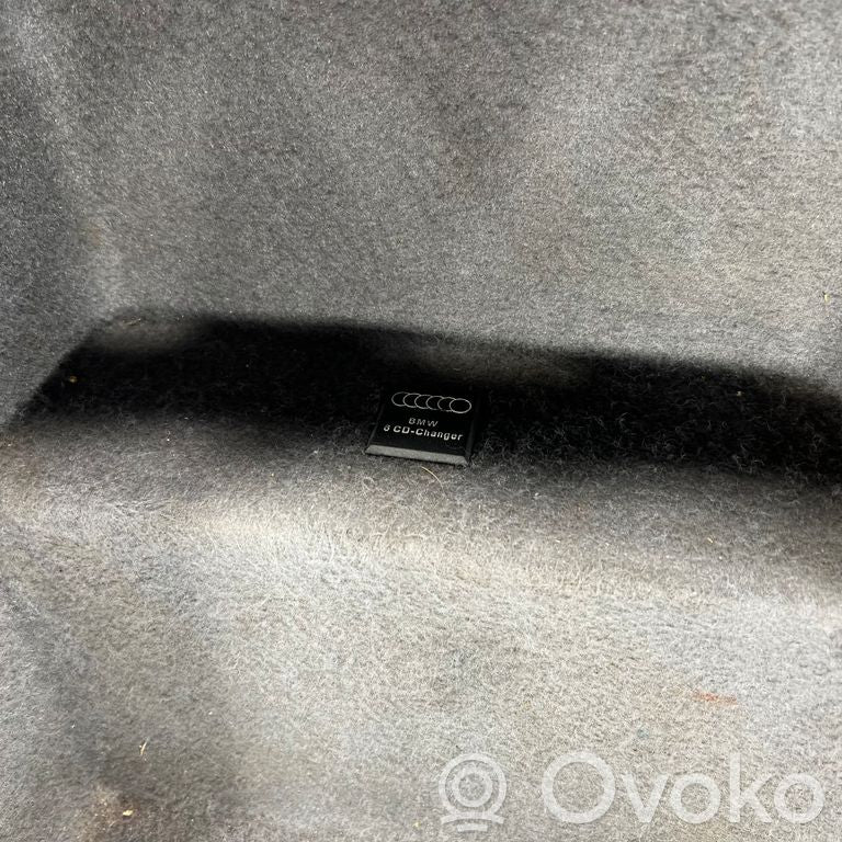 Боковая декоративная панель отделки