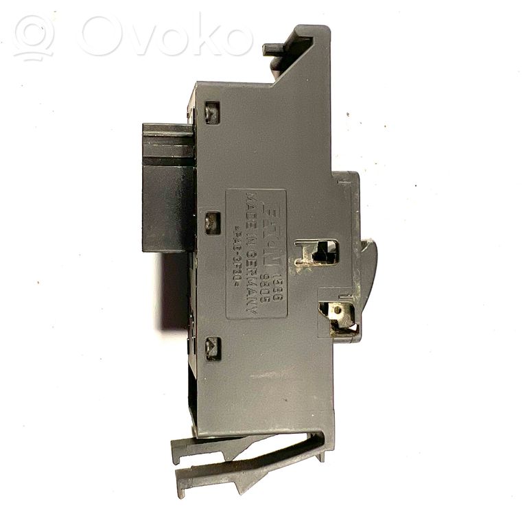 Elektrisko logu slēdzis