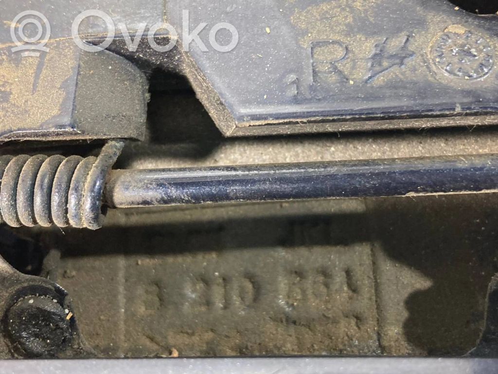 External opening handle