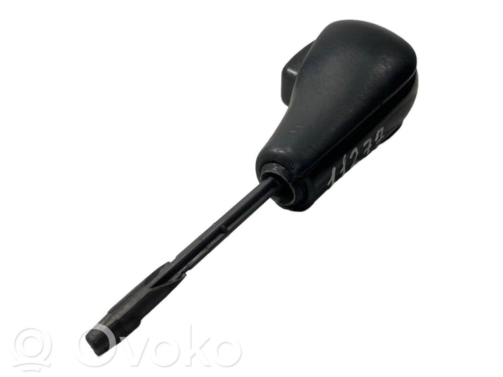 Ātrumu pārslēgšanas sviras dekoratīvā apdare (āda, uzgalis)