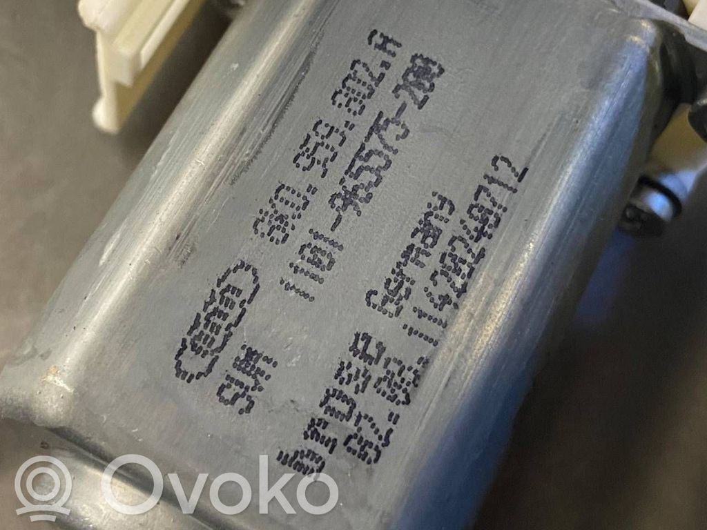 Priekšpusē elektriskā loga pacelšanas mehānisma komplekts