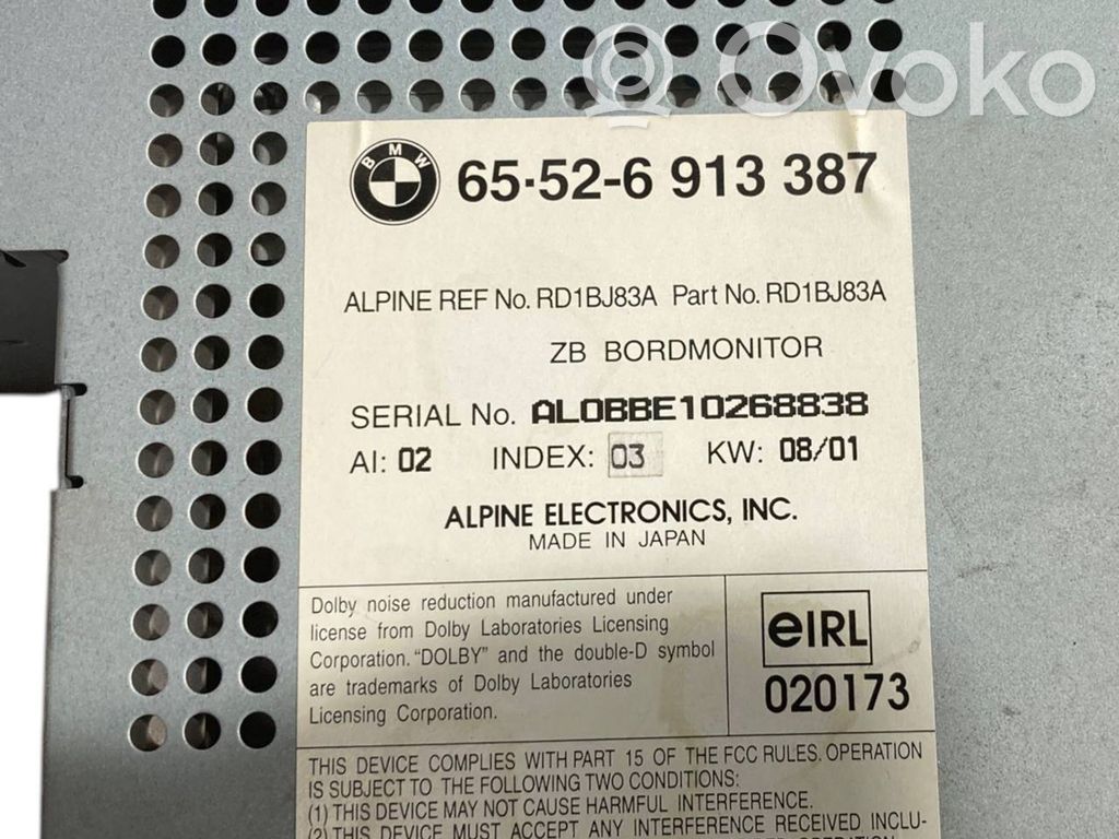 Radio / CD/DVD atskaņotājs / navigācija