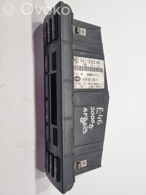 Air conditioning / climate control / interior heating control unit (in the passenger compartment)