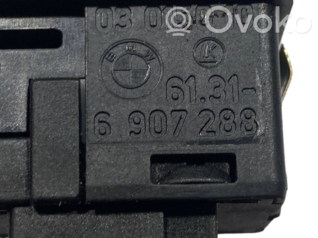 Jumta lūkas slēdzis