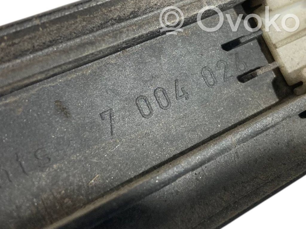 Aizmugurē durvju dekoratīvā apdare (moldings)