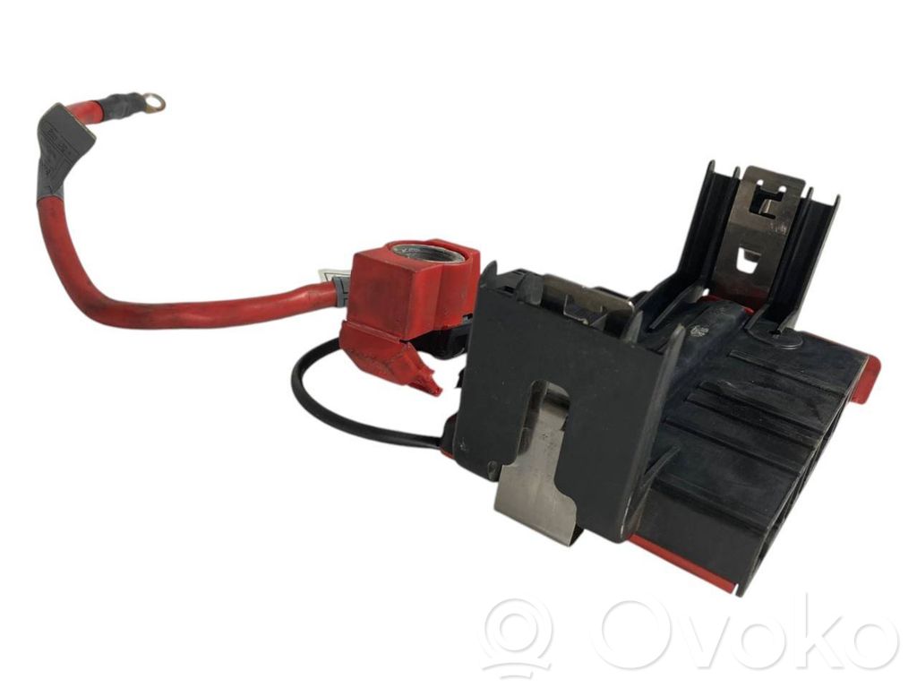 Positive wire connection assembly