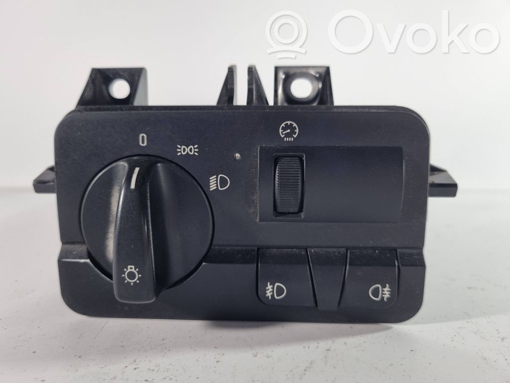 Headlight switch