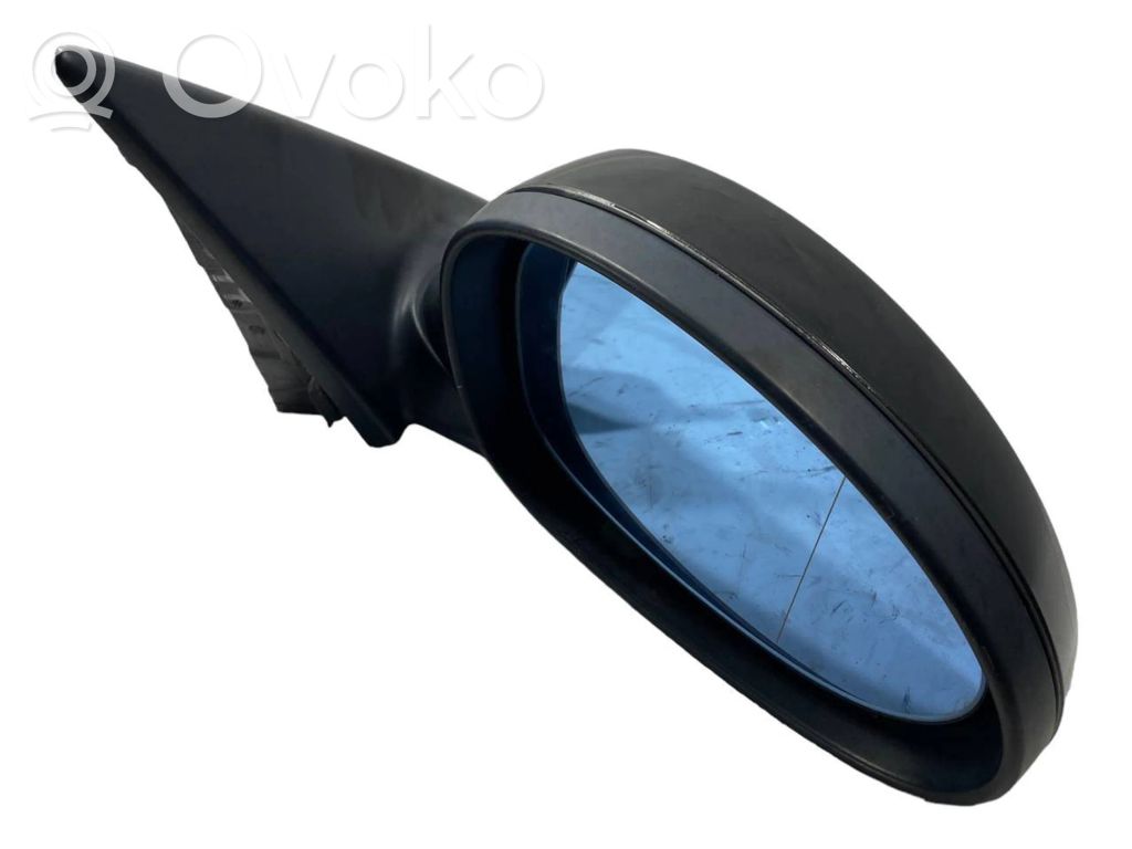 Mirror (electrically controlled)