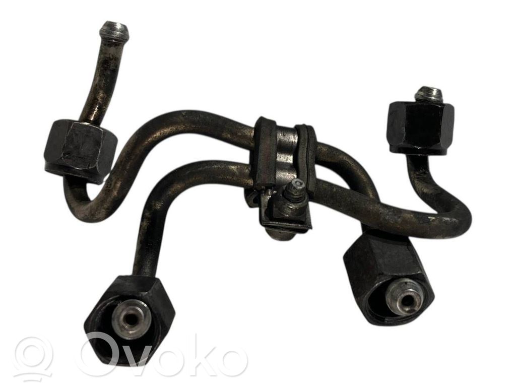 Degvielas caurulīte (-es)