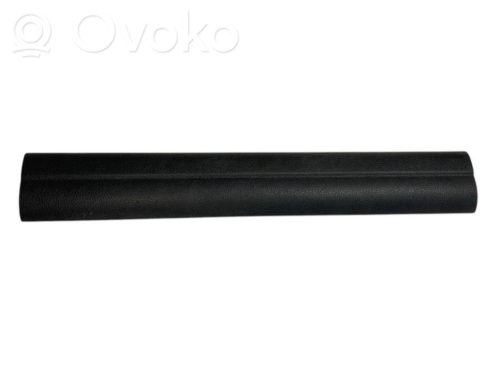 Front sill trim (inner)