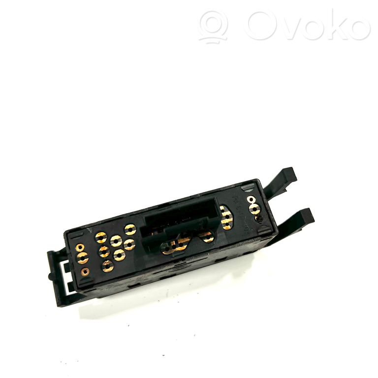 Elektrisko logu slēdzis