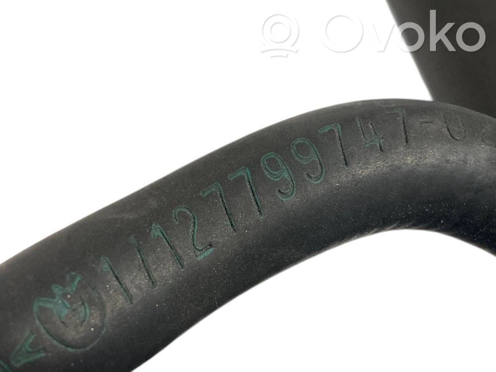 Caurulīte (-es) / šļūtene (-es)