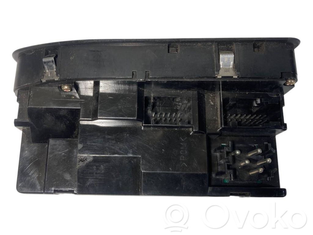 Power window switch
