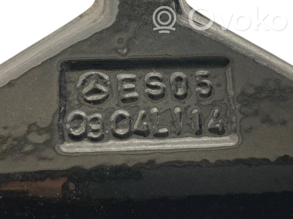 Задний нижний шарнир