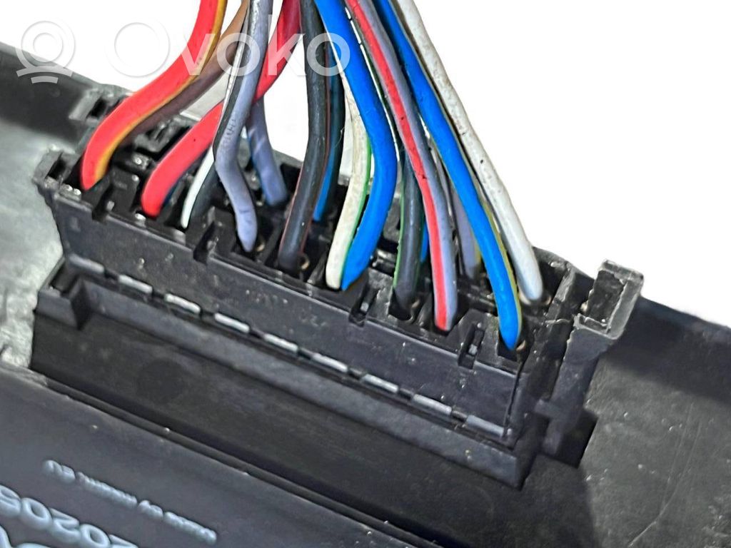 Piekabes āķa vadības bloks