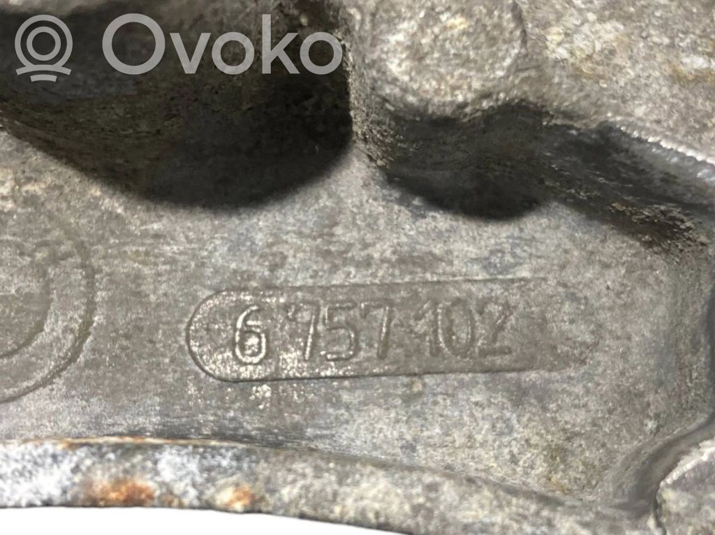 Кронштейн крепления трансмиссии