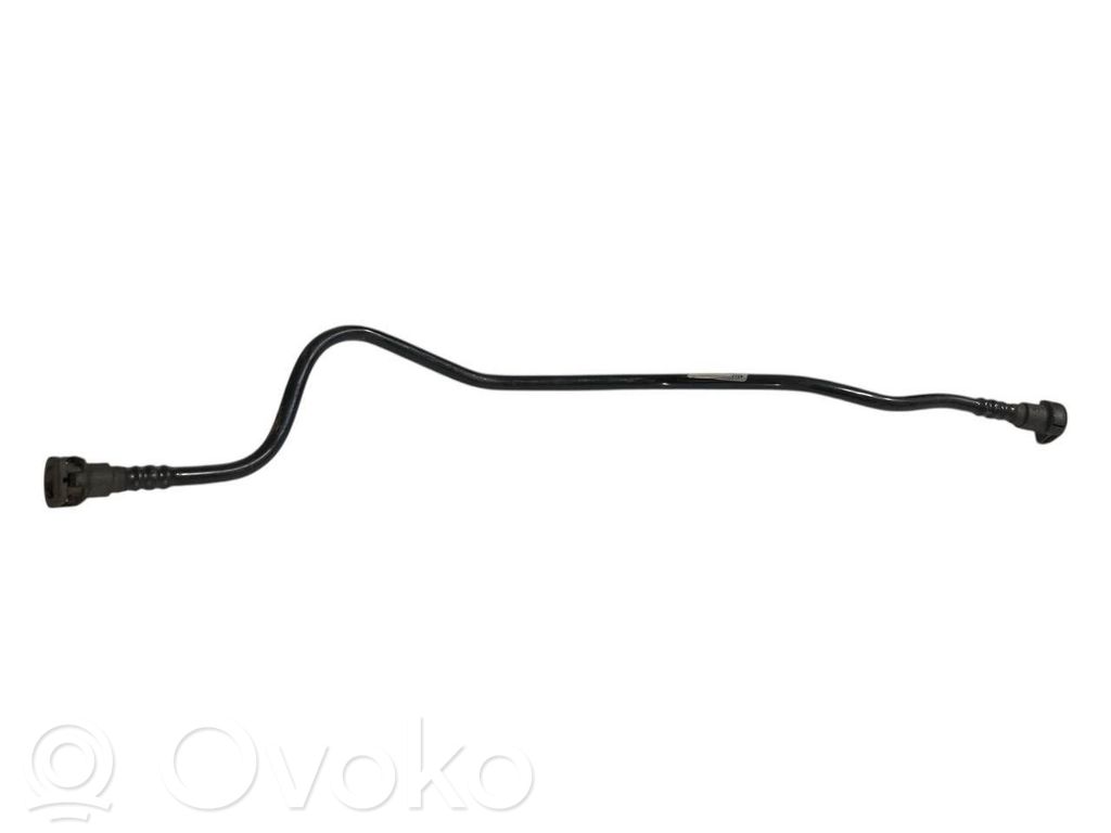 Caurulīte (-es) / šļūtene (-es)
