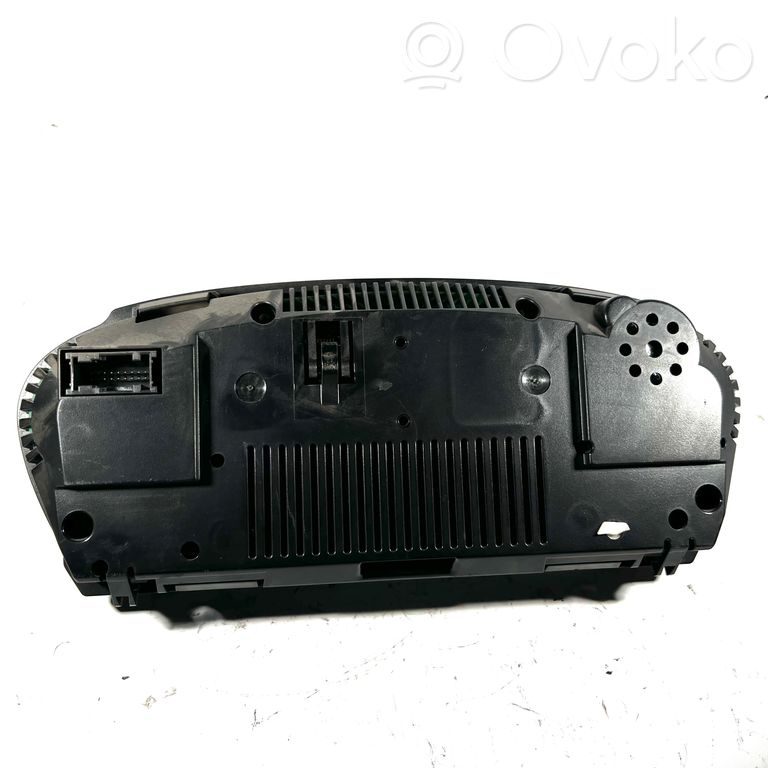 Speedometer (in the instrument panel)