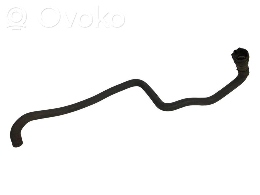 Caurulīte (-es) / šļūtene (-es)