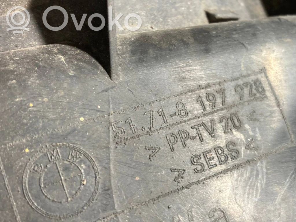 Brake cooling air duct