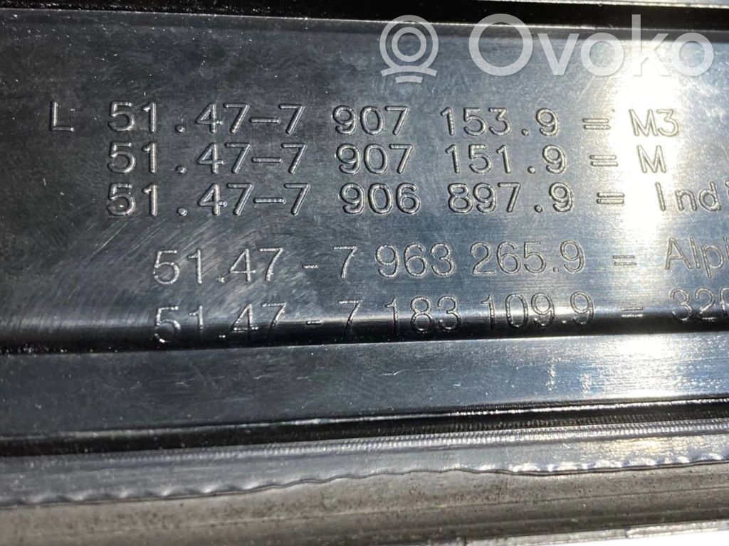 Priekšējā sliekšņa dekoratīvā apdare (iekšējā)