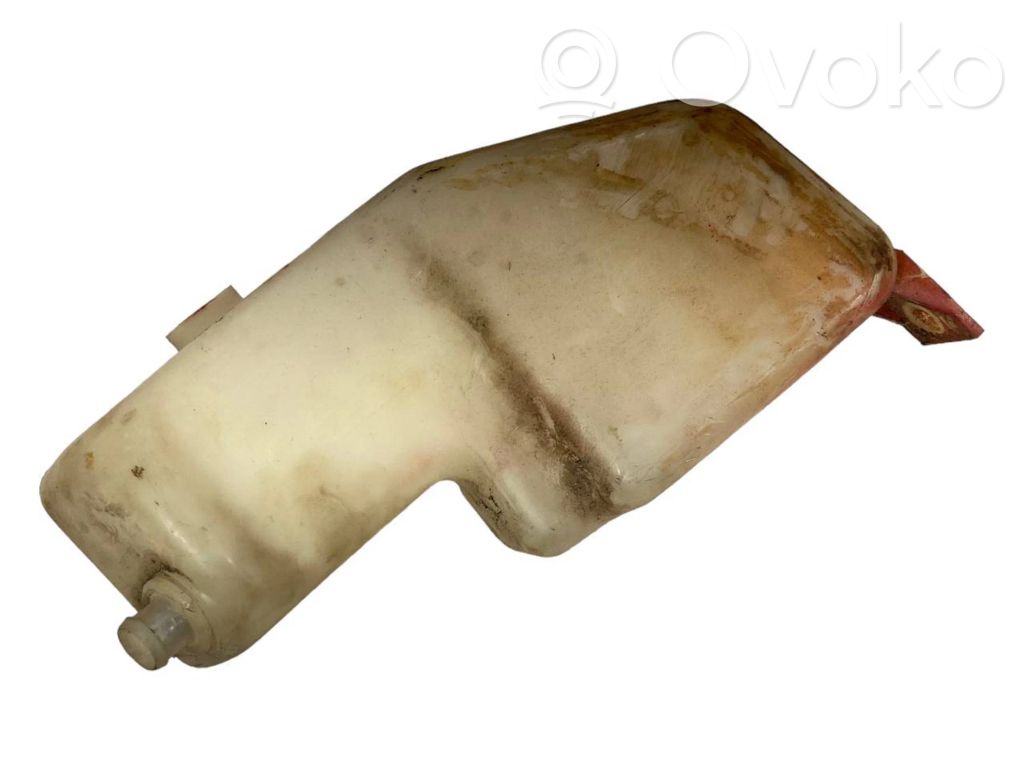 Logu šķidruma tvertne