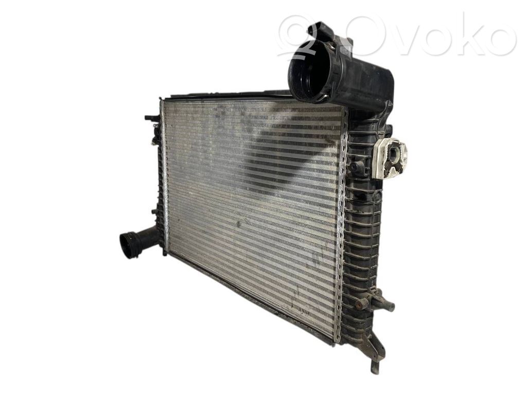 Starpdzesētāja radiators