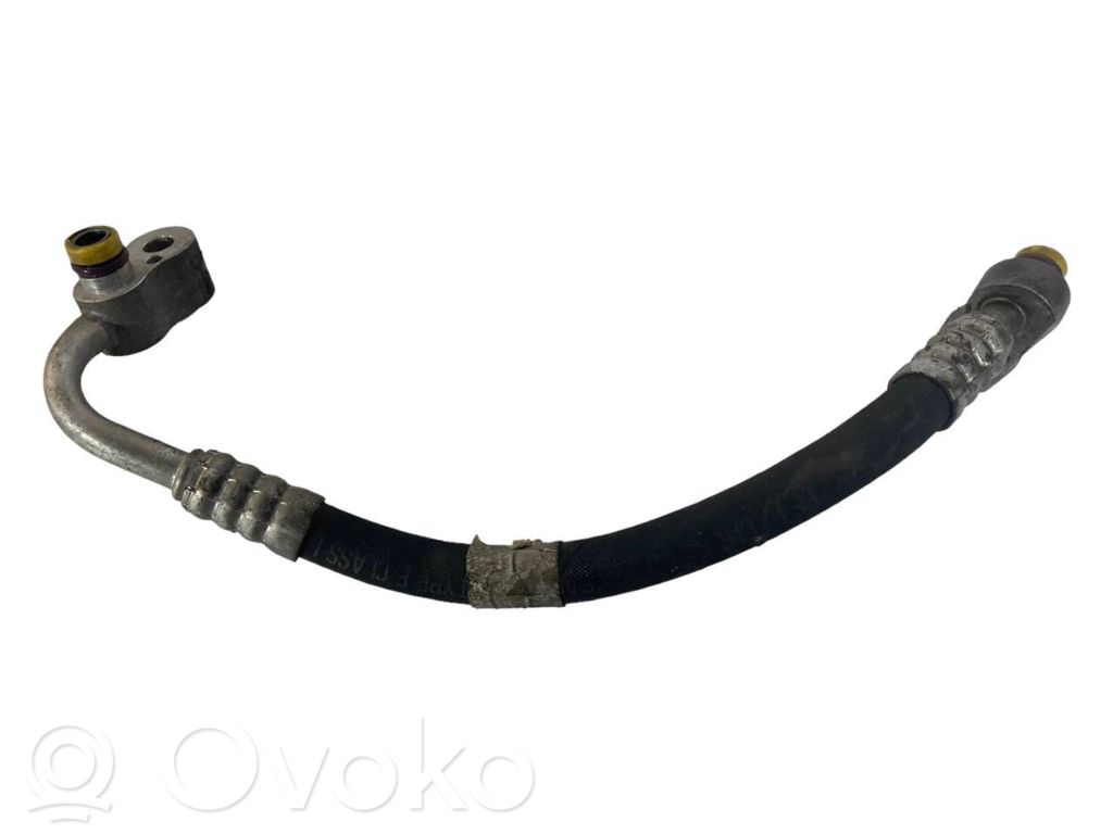 Air conditioner pipe(s) / hose(s)