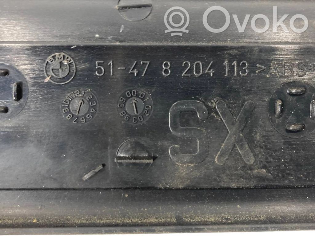 Priekšējā sliekšņa dekoratīvā apdare (iekšējā)