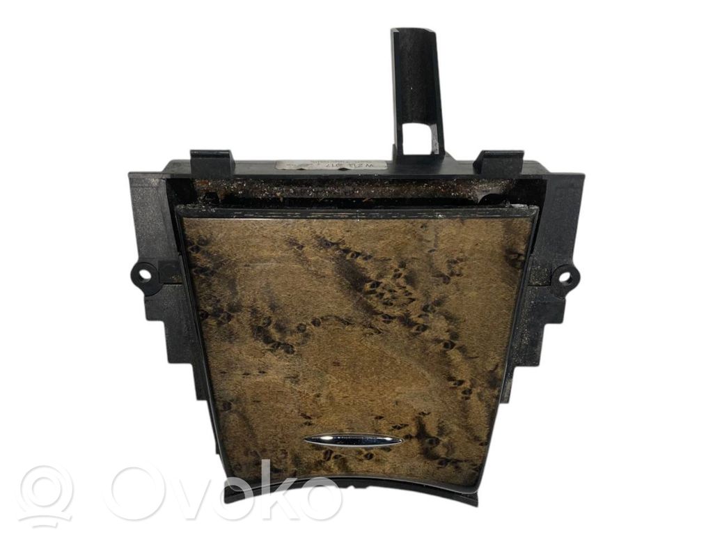 Salona dekoratīvās apdares komplekts