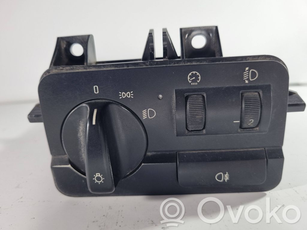 Headlight switch