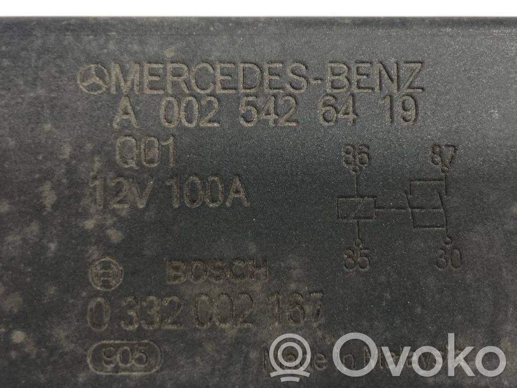 Uzlādes relejs