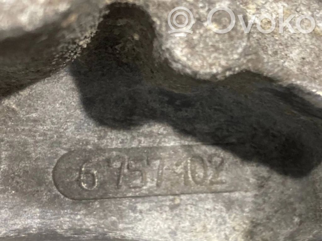 Pārnesumkārbas stiprinājuma kronšteins