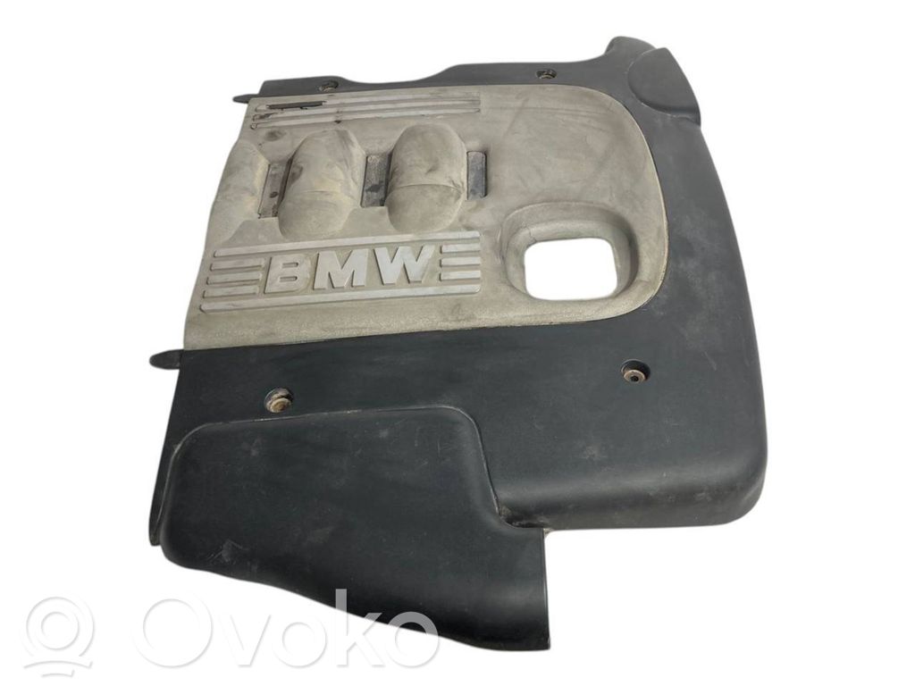 Engine cover (decorative trim)