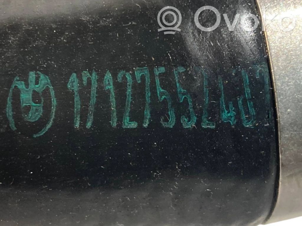 Caurulīte (-es) / šļūtene (-es)